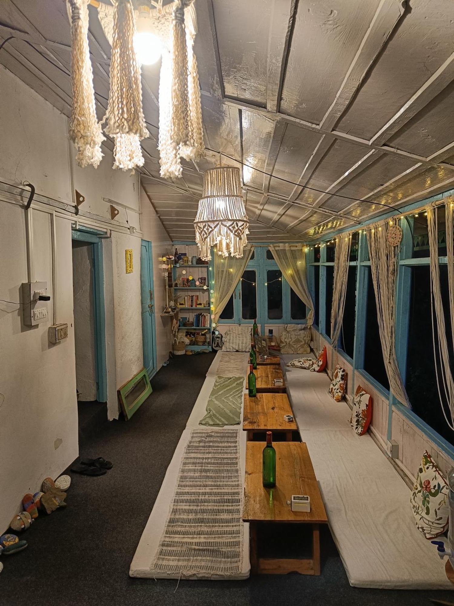 הוסטל The Nook, Sainj מראה חיצוני תמונה